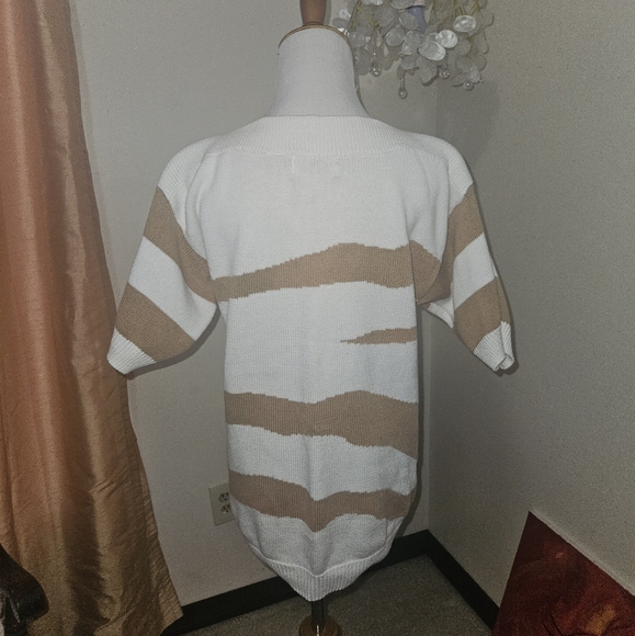 Anne Klein short sleeved fish knit top/sweater medium - Picture 5 of 6